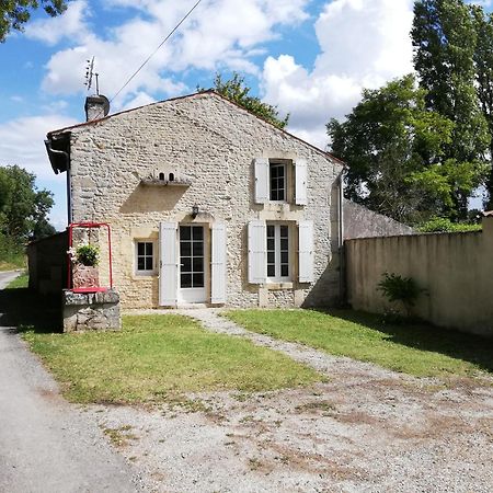 La Petite Maison Matha Екстериор снимка