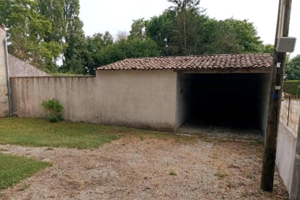 La Petite Maison Matha Екстериор снимка